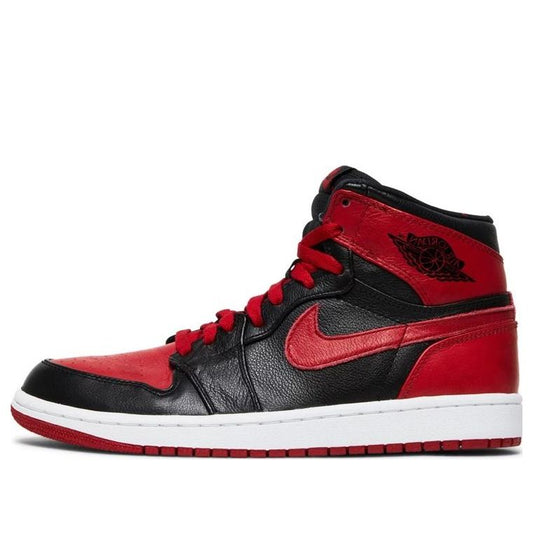 Air Jordan 1 Retro High 'Banned' 2011  432001-001 Signature Shoe